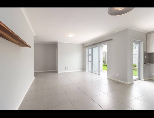 3 BEDROOM HOUSE SOLD IN BURGUNDY ESTATE